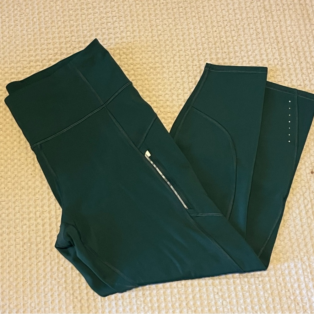 Athletes green leggings